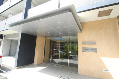 【エントランス】 | トレヴァンス梅田