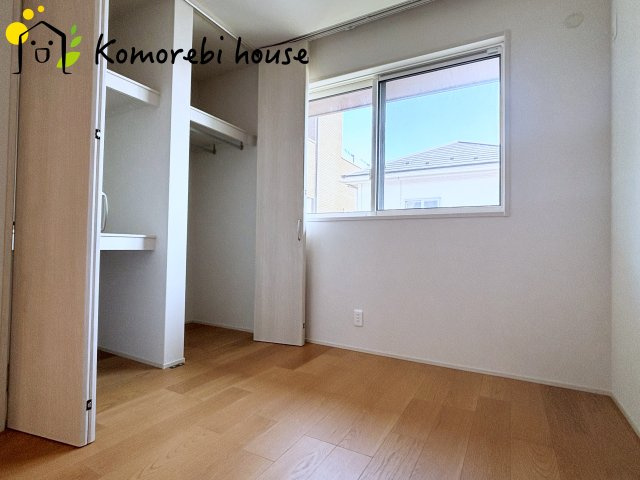 鴻巣市赤城　中古一戸建ての子供部屋|たくさん収納できる4.5帖の洋室です