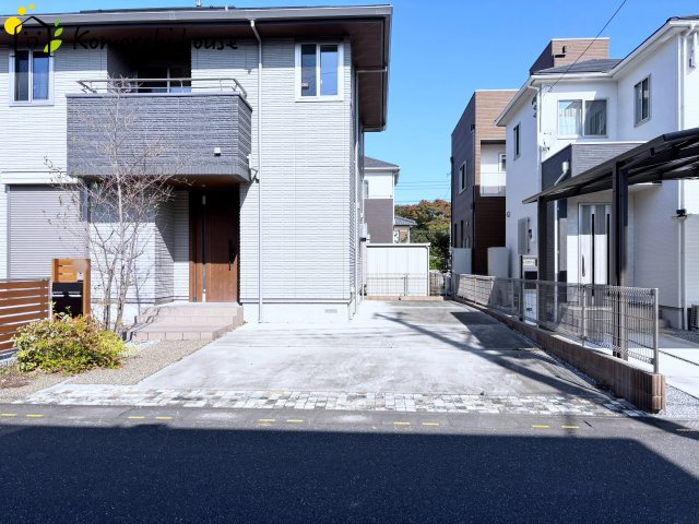 鴻巣市赤城　中古一戸建ての駐車場|ゆったり2台停められる駐車場です