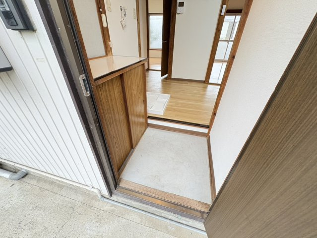 コーポながいの玄関