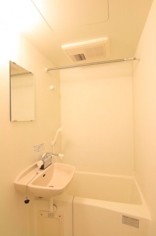 レオパレスアドヴァンの浴室