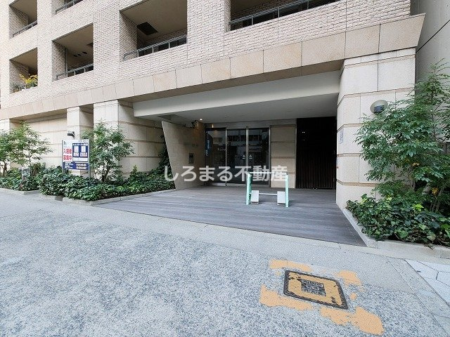 フォレステージュ靱公園のエントランス