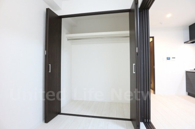 【収納】 | ロイヤルカーサ寿町 | クローゼット付きでお部屋もスッキリ♪