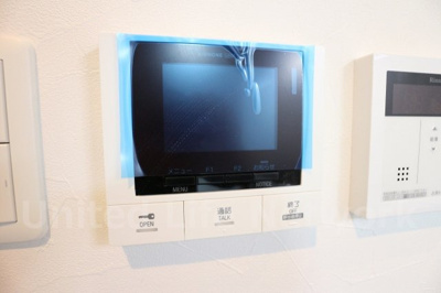 【セキュリティ】 | ロイヤルカーサ寿町 | セキュリティ重視の方に嬉しいTVモニターホン