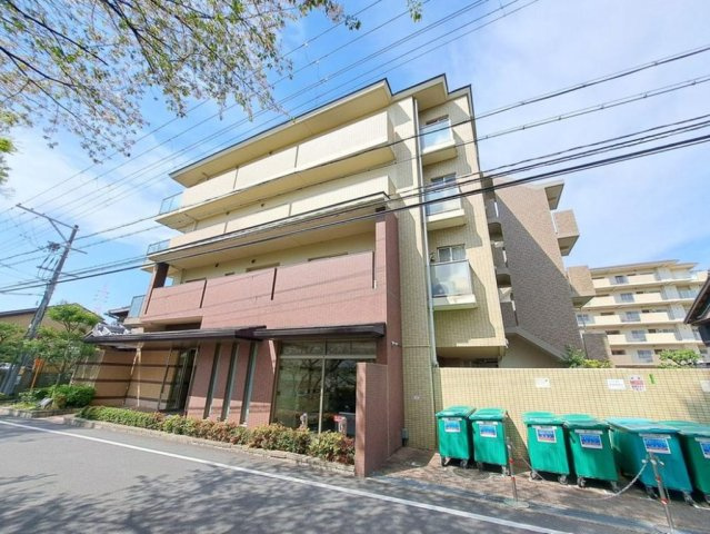 ネバーランド伏見桃山の外観