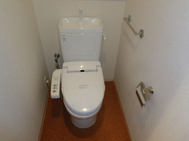 渋谷区笹塚１丁目の賃貸マンションのトイレ