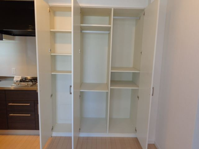 渋谷区笹塚１丁目の賃貸マンションの収納