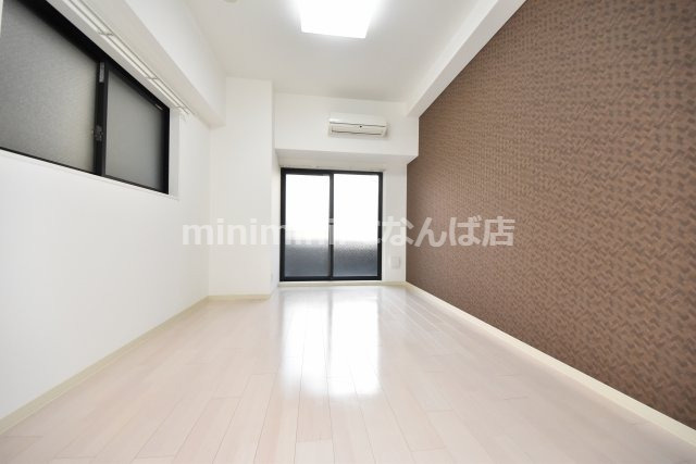 フレア難波の居間・リビング