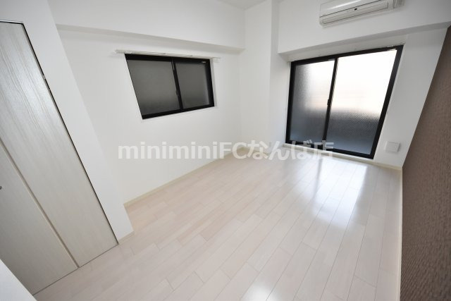 フレア難波の寝室