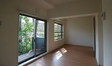 【居間・リビング】 | 田端公園アパートメンツ | おしゃれなリビングです