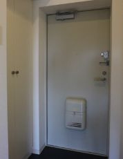 【玄関】 | 田端公園アパートメンツ | ゆったりとした玄関です