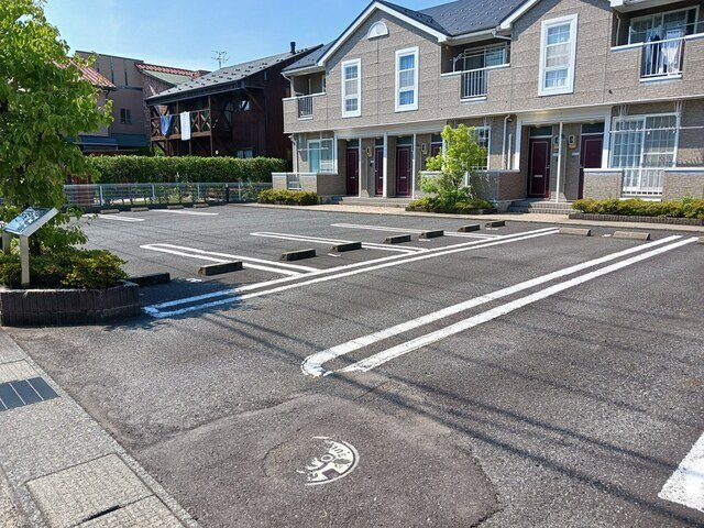 サンフローラの駐車場