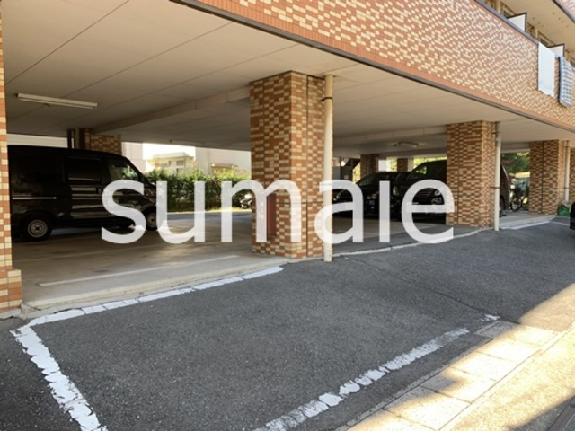 レジデンスカープ大宮の駐車場|敷地内駐車場。（要確認）