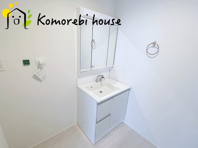 上尾市原市　21期　新築一戸建て　グラファーレ　01の独立洗面台