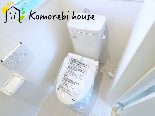 上尾市原市　21期　新築一戸建て　グラファーレ　01のトイレ