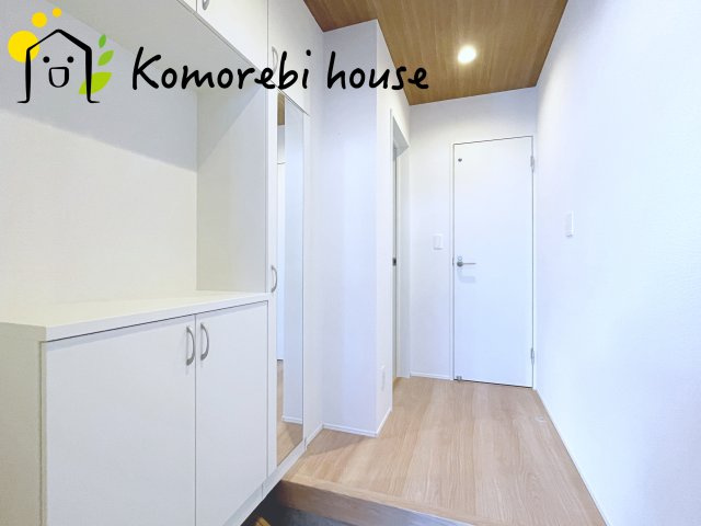 上尾市原市　21期　新築一戸建て　グラファーレ　01の玄関