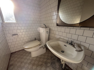 【トイレ】 | 茨木市南春日丘３丁目　中古戸建 | ゆったりとした空間のトイレです！