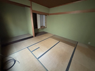 【和室】 | 茨木市南春日丘３丁目　中古戸建 | 和室、ちょっとしたくつろぎスペースにいかがでしょうか。