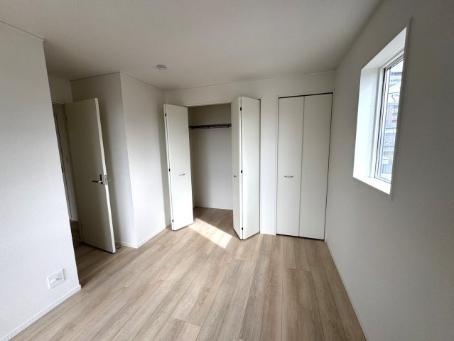 貝塚市地藏堂　第1　新築分譲住宅の洋室|全居室収納スペース付き！物が多くてもすっきり片付きます◎