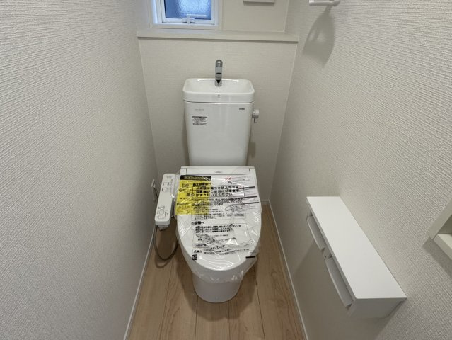 貝塚市地藏堂　第1　新築分譲住宅のトイレ|温水洗浄便座付きのトイレ♪