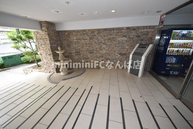 エステムコート難波EASTレオルガのエントランス