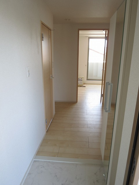 アンジュール登戸の居間・リビング