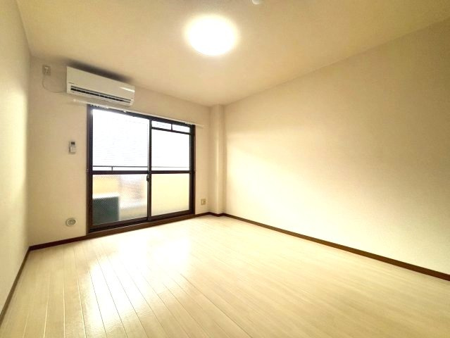ＣＡＳＡ　ＤＥ　ＴＳＵＺＵＹＡＭＡＤＡＩの寝室