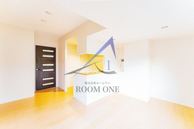 プラーティノ南大井の居間・リビング|洋室のお部屋です。