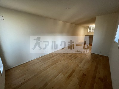 国分西2丁目戸建ての居間・リビング