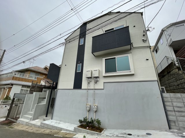 ラコリーヌ生田の外観