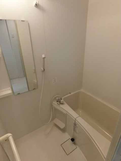 ラコリーヌ生田の浴室