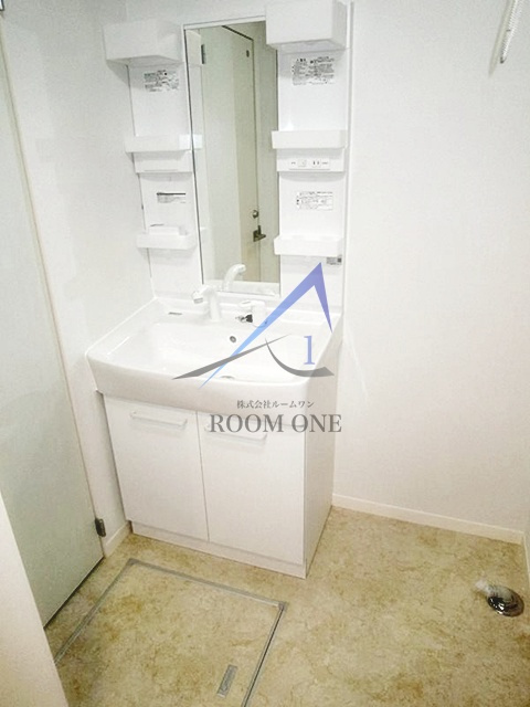 ルーエの洗面所|独立洗面台です。