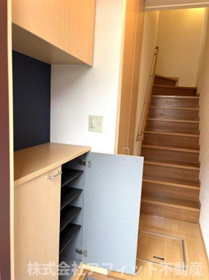 【玄関】 | ヴィラシオン木之庄 B棟 | シューズボックス