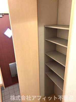 【その他】 | ヴィラシオン木之庄 B棟 | 玄関収納