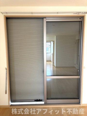 【その他】 | ヴィラシオン木之庄 B棟 | 雨戸シャッター