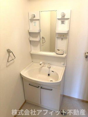 【洗面所】 | ヴィラシオン木之庄 B棟 | 洗髪洗面化粧台