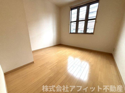 【寝室】 | ヴィラシオン木之庄 B棟 | 西側の洋室5.1帖