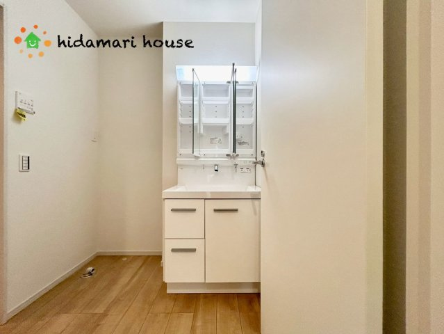 上尾市浅間台12期　新築戸建　GRACE02の独立洗面台