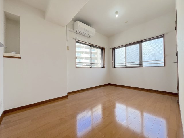 エバーライフパセオ博多南の洋室