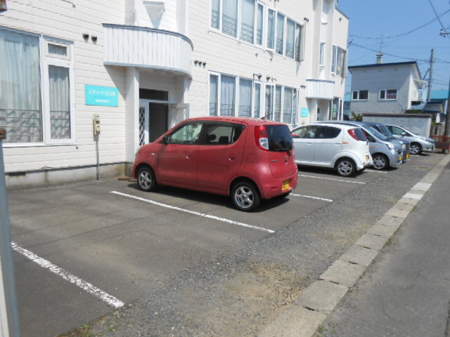 シティハイム３８の駐車場