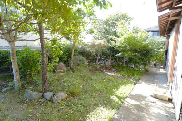 【庭】の画像