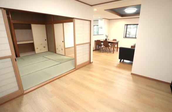 【居間・リビング】の画像