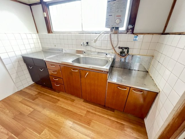 泉が丘貸家のキッチン