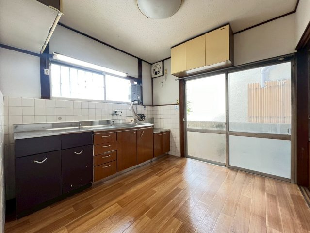 泉が丘貸家の居間・リビング