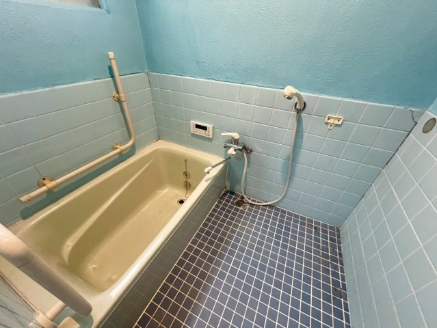 泉が丘貸家の浴室