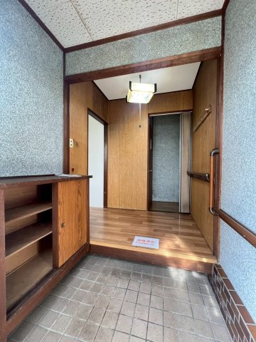 泉が丘貸家の玄関