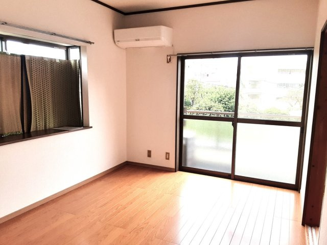 コーポみやざわの洋室