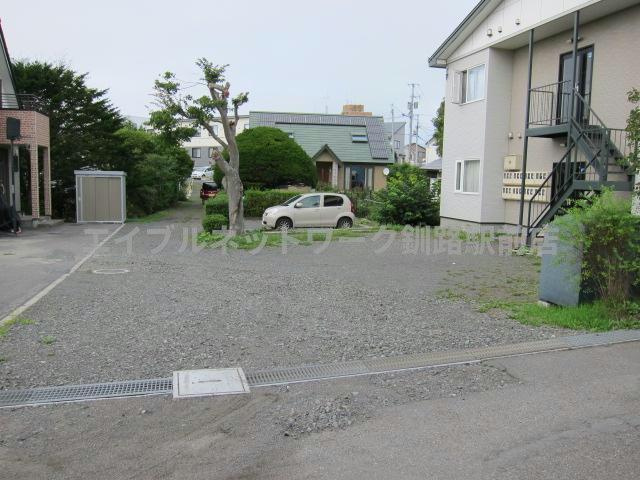 グリーンガーデンの駐車場