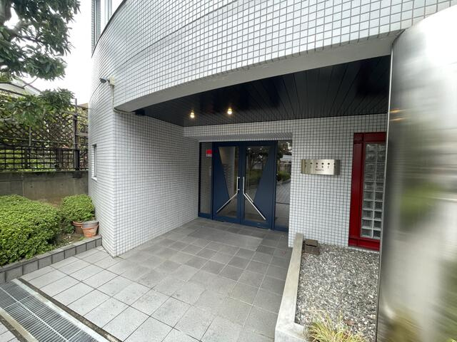 プラネット永山のエントランス