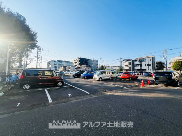 西けやき台団地第5号棟の外観|【Light shower】
◆太陽の光◆を沢山感じながら明るく豊かな暮らしを約束する住まい。家族と語らい、緑に守られている空間。四季の移ろいを感じ、我が子の成長を見守る。そんな家がここにあります。